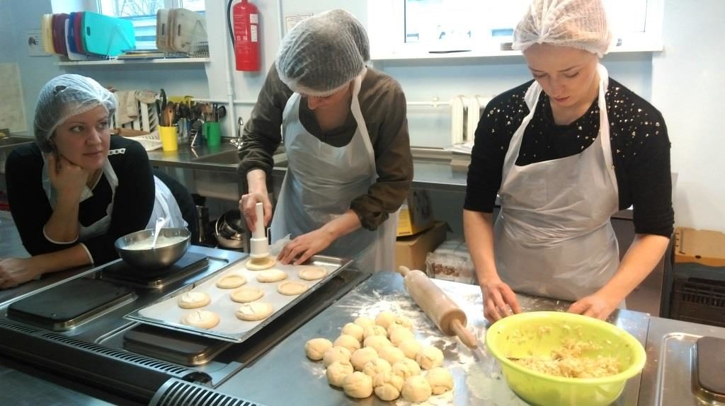 молодые мамы дрожжевое тесто. курс повара в Tallinna Erateeninduskool